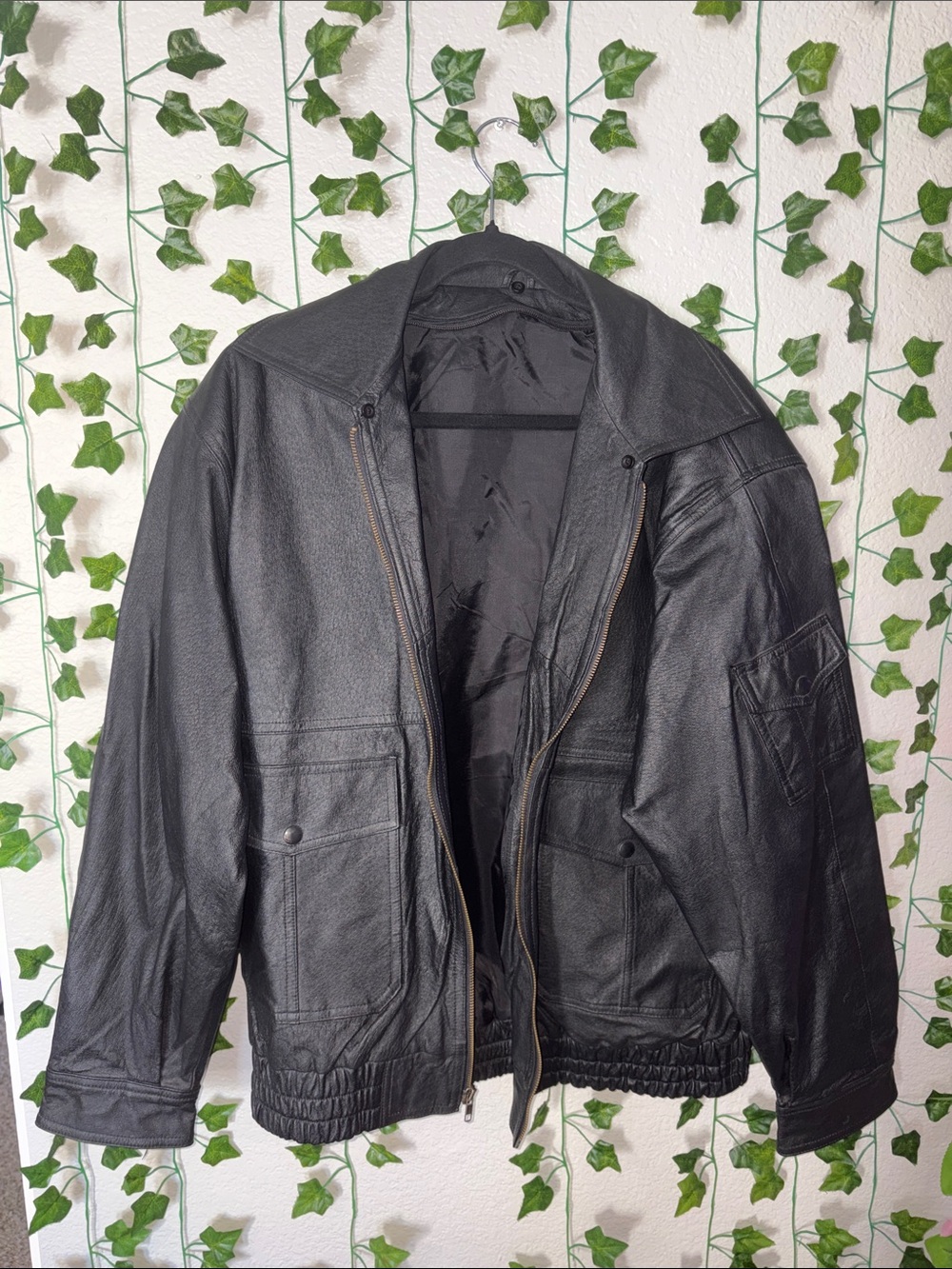 Men's Black Leather Bomber Jacket - Classic Zip Front